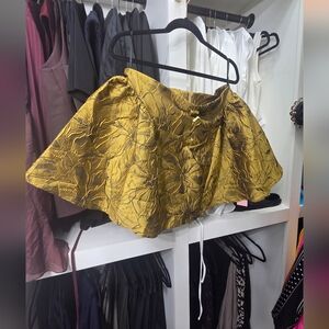 Elegant Gold Mini Skirt